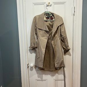 Steve Madden rain coat size L